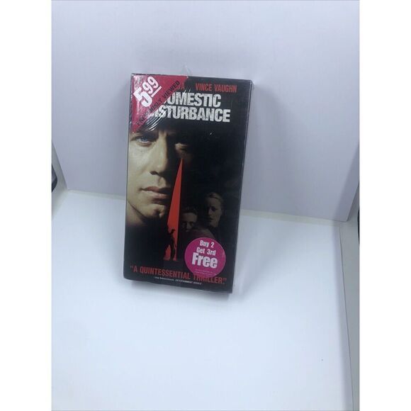 Domestic Disturbance (VHS, 2002). John Travolta, Vince Vaughn - Picture 2 of 7